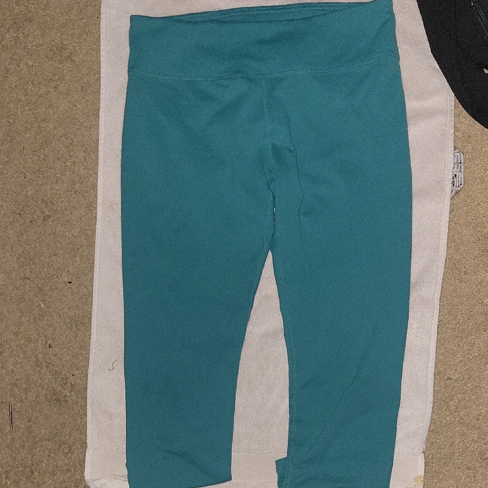 Fabletics Teal/Black Long Sleeve Top And Teal Leggings Set Sz SM $20 - Picture 5 of 8